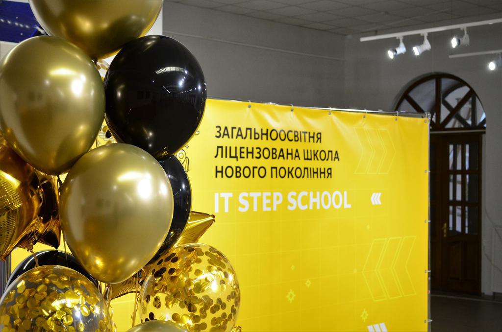 Як проходило свято 1-го вересня у приватній загальноосвітній школі  «IT STEP SCHOOL POLTAVA» (ФОТО)