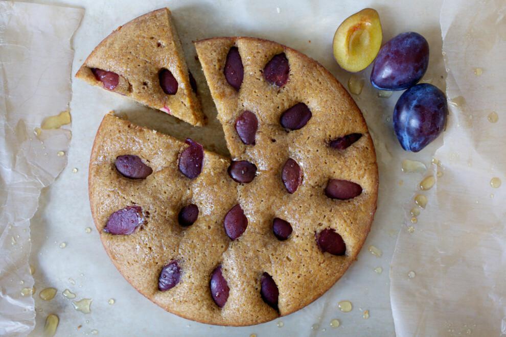 Хіт осені: легендарний сливовий пиріг за рецептом The New York Times і Клопотенка