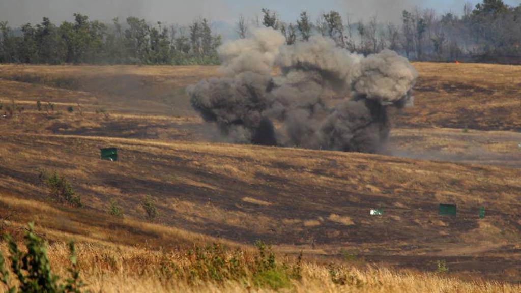 Двоє військовослужбовців отримали осколкові поранення на Донбасі