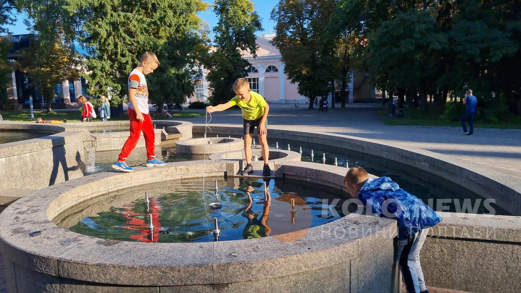 У Полтаві фонтан за мільйон почав приносити гроші. ФОТО, ВІДЕО