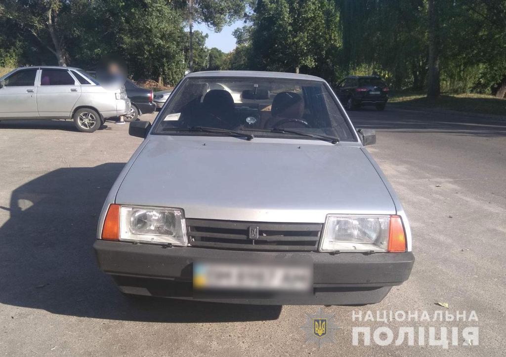 У Полтаві 11-річна дівчинка потрапила під колеса легковика