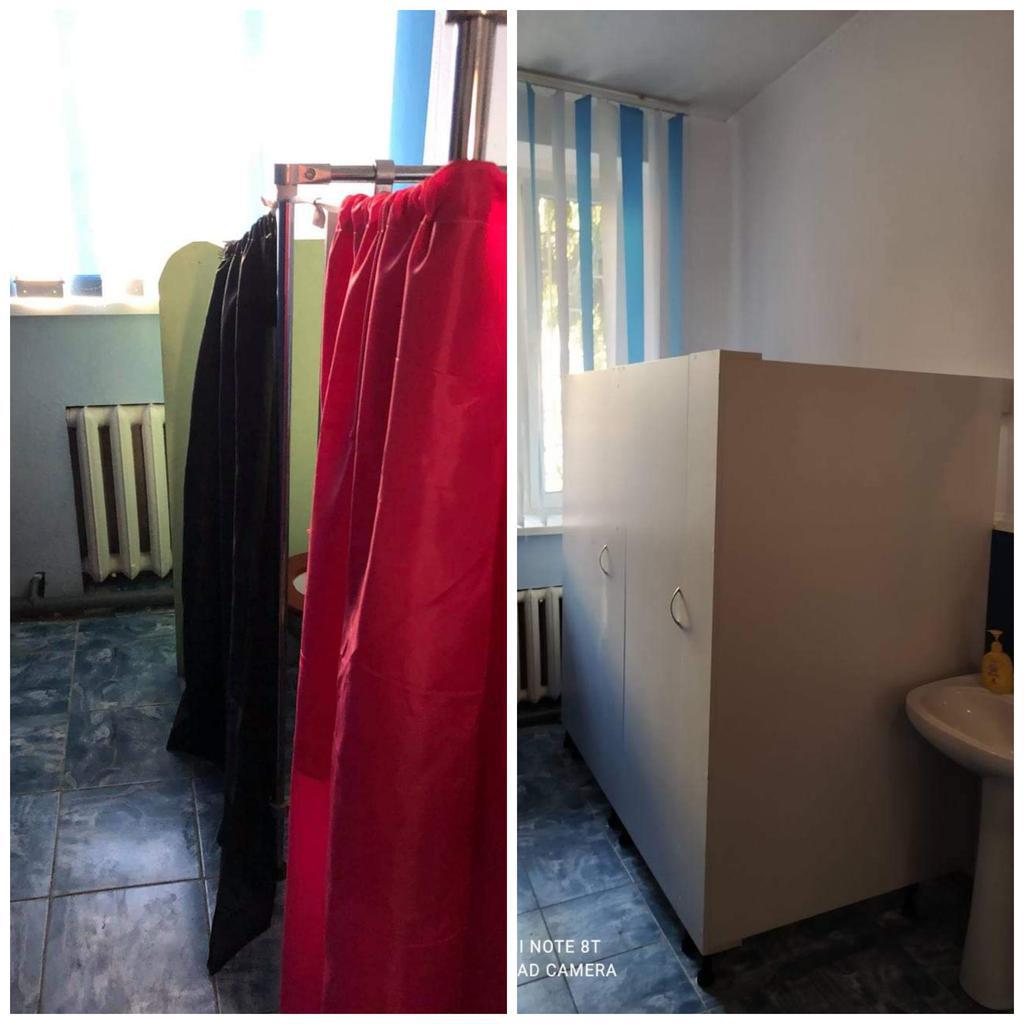 Після скандалу в Полтаві у шкільних туалетах шторки замінили на дверцята. ФОТО