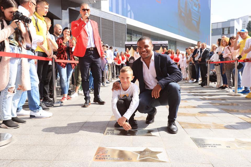 Спортсмен з Полтавщини став рекордсменом України та отримав табличку на Алеї зірок