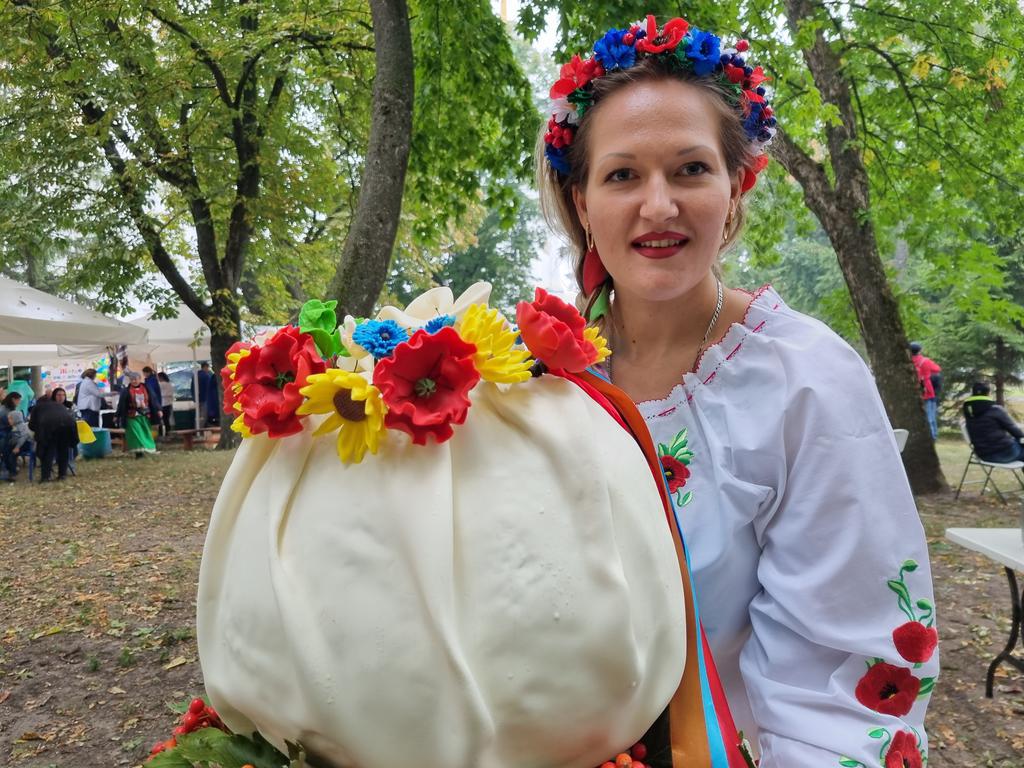 Фестиваль «Полтаваська галушка» розпочався у Полтаві: як відбувається під дощем. ФОТО
