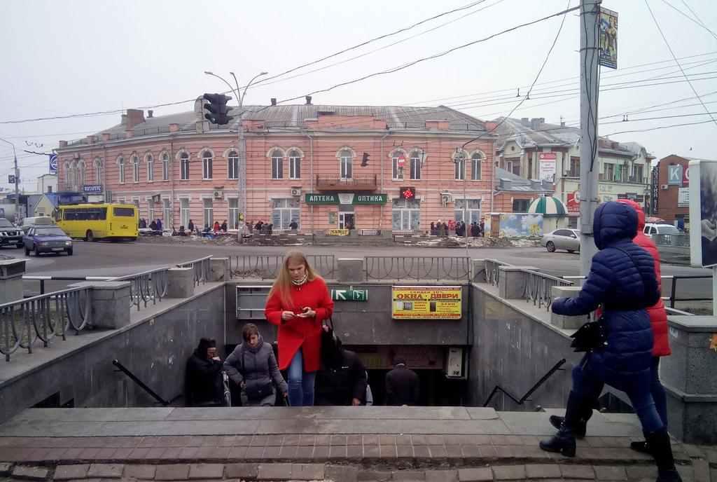 Відомий в Україні гінеколог Наталія Лелюх проти використання її фото у рекламі аптеки