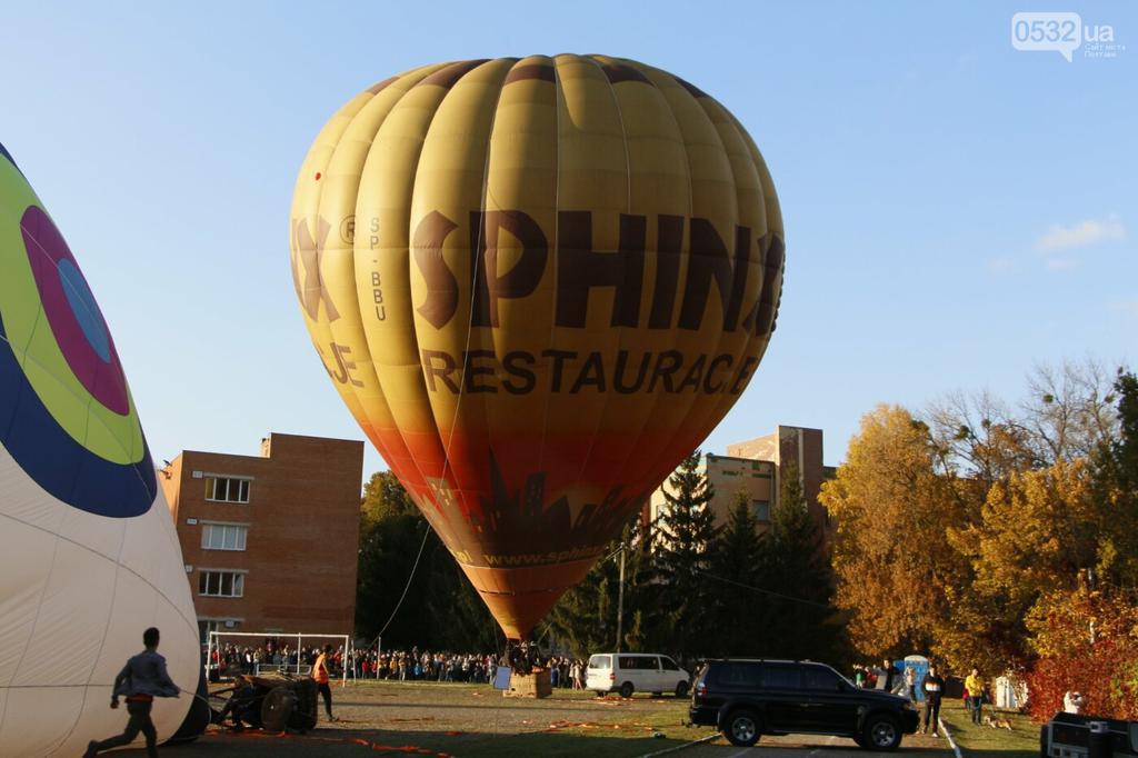 Не політали: фестиваль повітряних куль у Полтаві через вітер перенесли