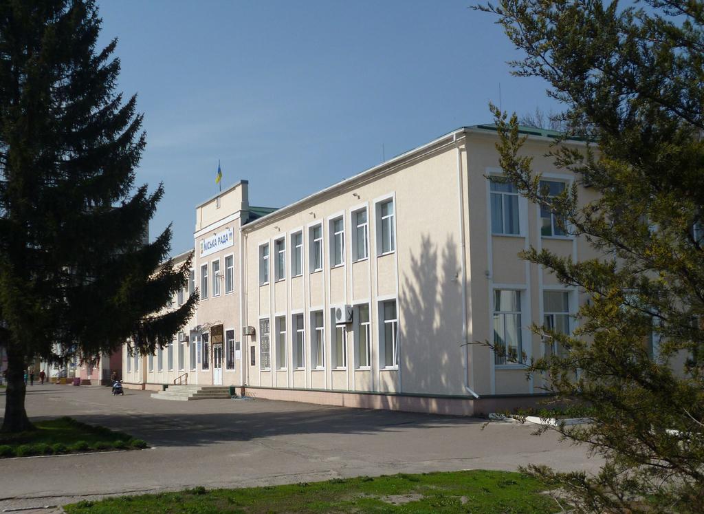 Суд скасував вибори до Карлівської міської ради