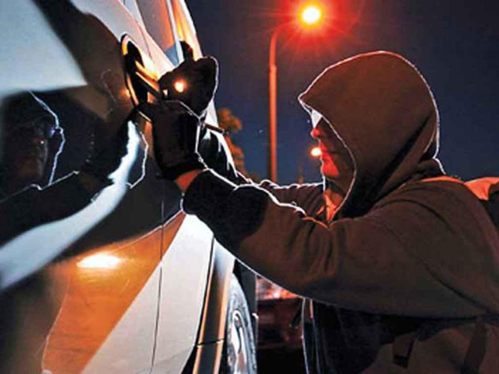 На Полтавщині судитимуть шістьох осіб, що огранізовано викрадали автівки