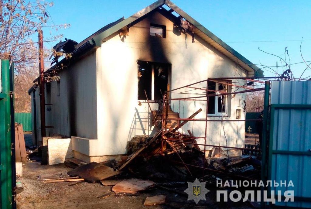 У Полтаві  приватному будинку згорів чоловік: рятувальники гасили пожежу цілу ніч