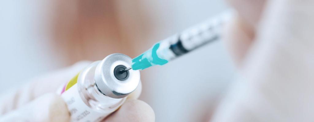 Полтавських медиків будуть щеплювати від грипу: область чекає на вакцини