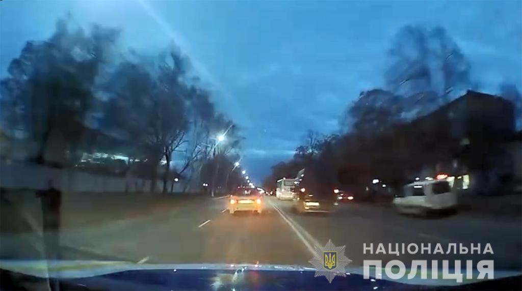 У Миргороді нетверезий водій намагався втекти від поліції