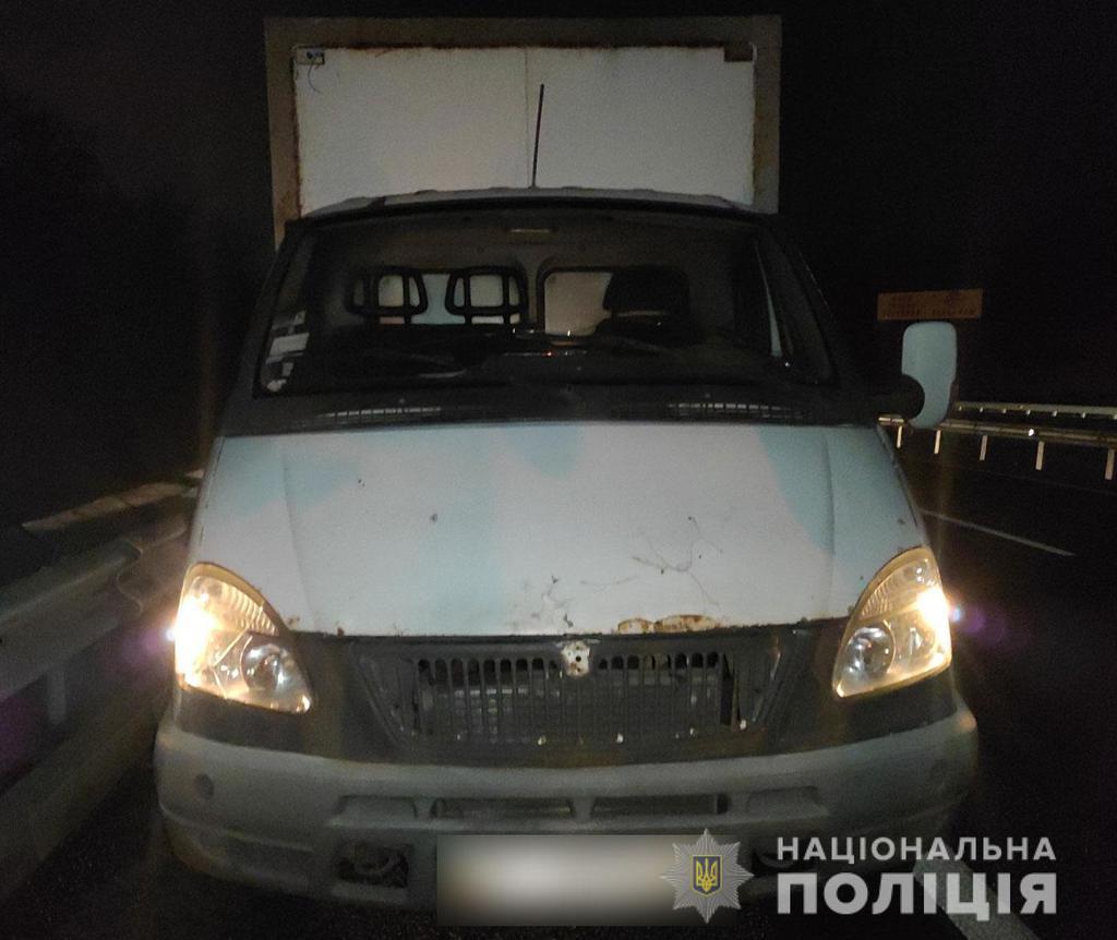 ДТП під Полтавою: мікроавтобус збив пішохода