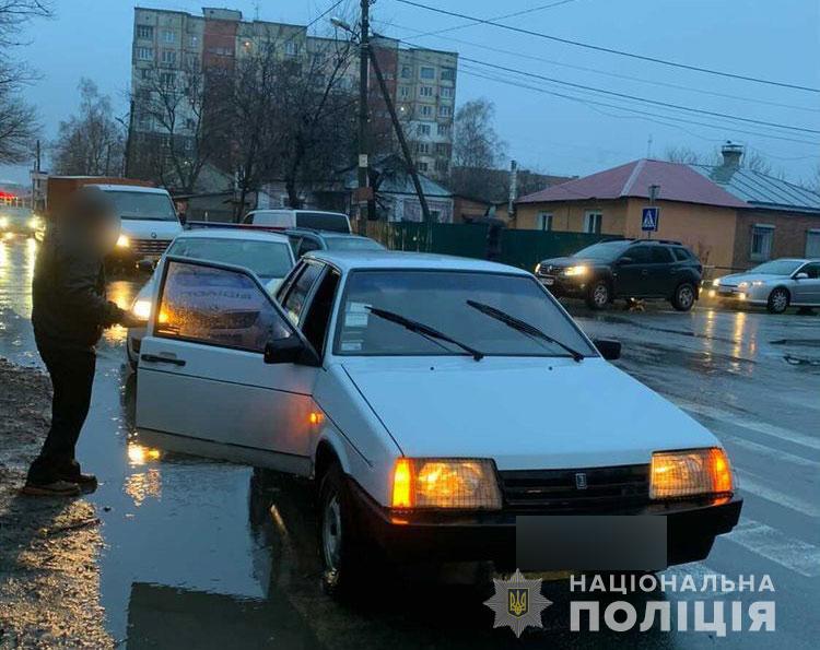 У Полтаві на пішохідному переході легковик збив двох дітей