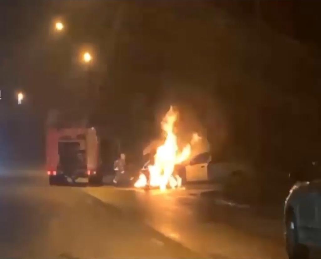 У Полтаві сталась пожежа: знову горіла машина. ВІДЕО