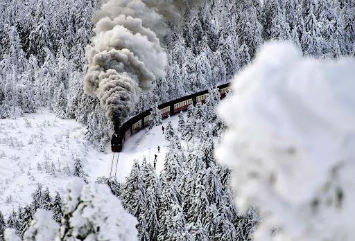 Укрзалізниця запустить додаткові потяги через Полтаву до зимових свят