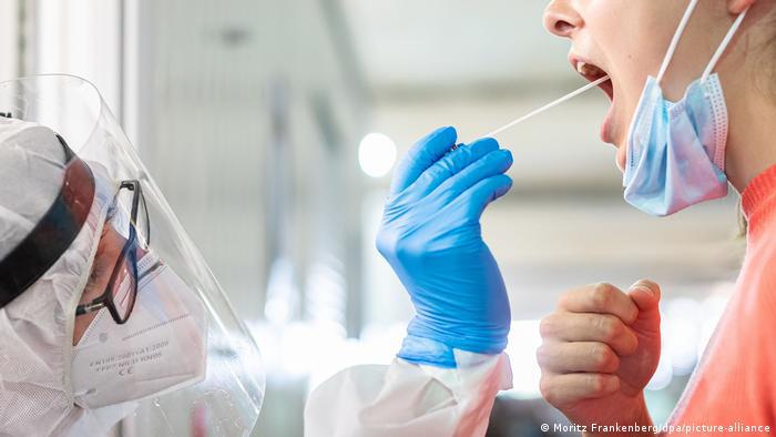 712 нових випадків коронавірусної інфекції, 16 людей померли на Полтавщині