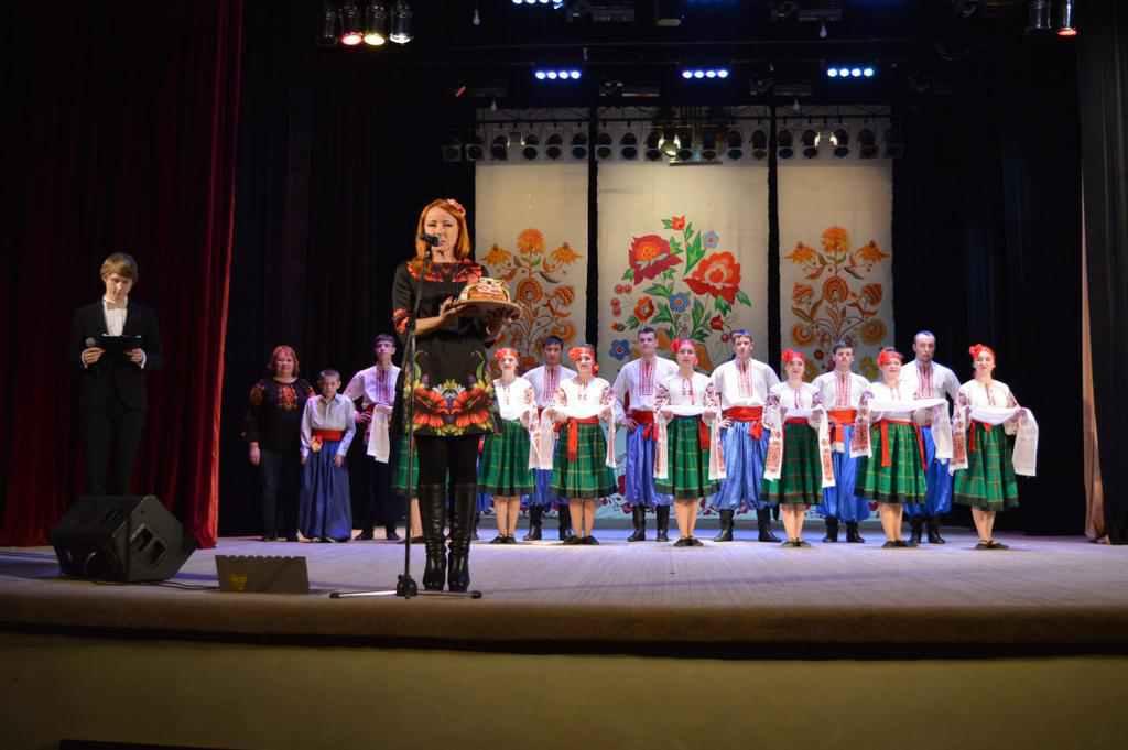 Щоб придбати костюми танцюристам із Попасної, у Полтаві влаштували благодійний концерт
