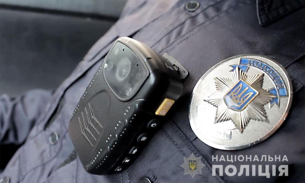 У Полтаві ледь не зарубали жінку: поліція шукає злочинця, люди налякані