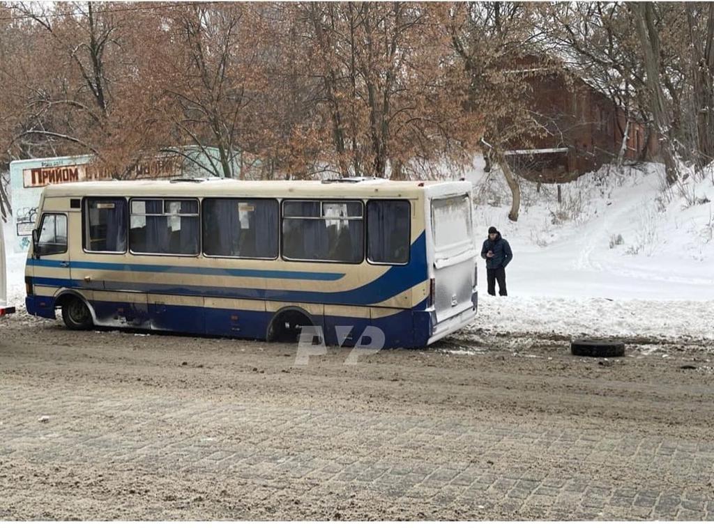 У Полтаві в автобуса відпало колесо: що відомо?