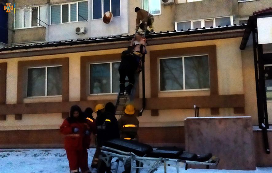 На Полтавщині чоловік випав з вікна 5 поверху