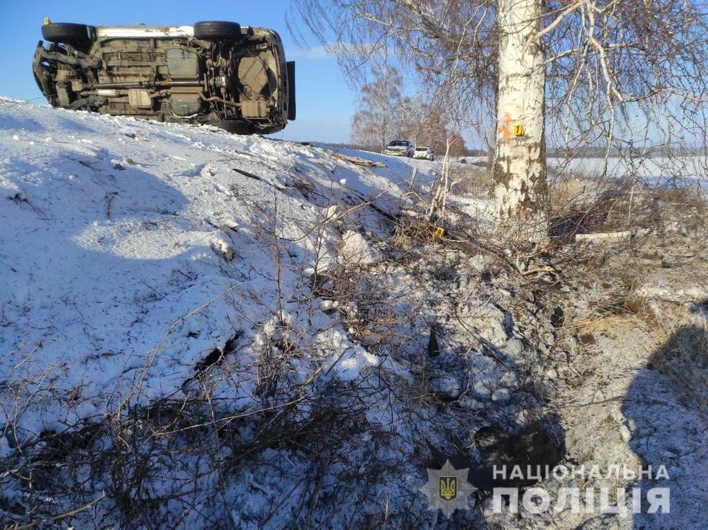 ДТП у Миргородському районі: травмувався водій позашляховика