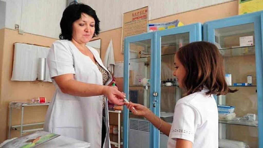 Медсестри, які працюють у закладах освіти, можуть отримувати зарплату 13 тисяч гривень: хто саме