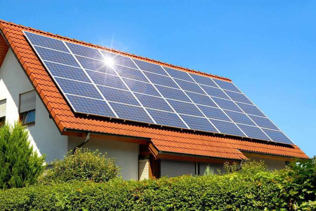 Українцям почали давати кредити на «домашні» сонячні електростанції