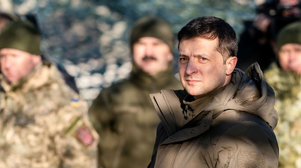 Президент Зеленський обіцяє українським військовим зарплату 100 тисяч гривень на місяць