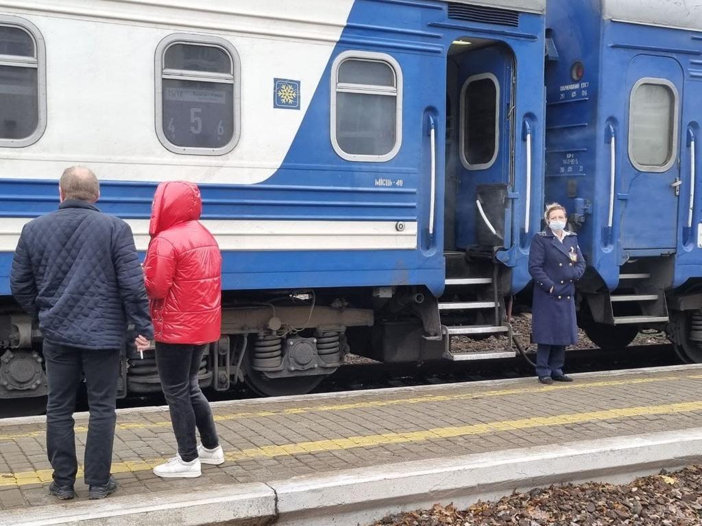 Евакуаційний потяг із Полтави поїде з іншого вокзалу: які ще поїзди вивозять людей залізницею