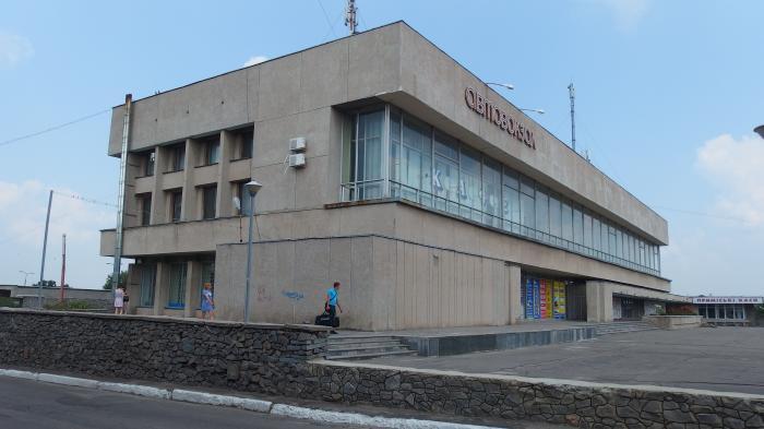 Полтавський автовокзал відновлює рейси до міст на Заході України