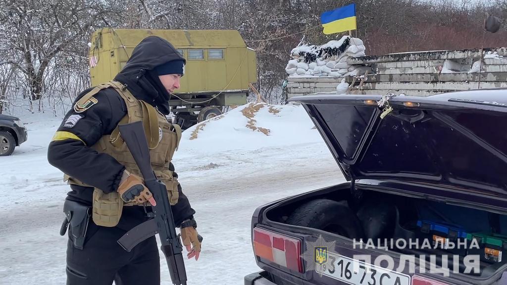 Минулої доби на Полтавщині правоохоронці перевірили понад 860 підозрілих осіб