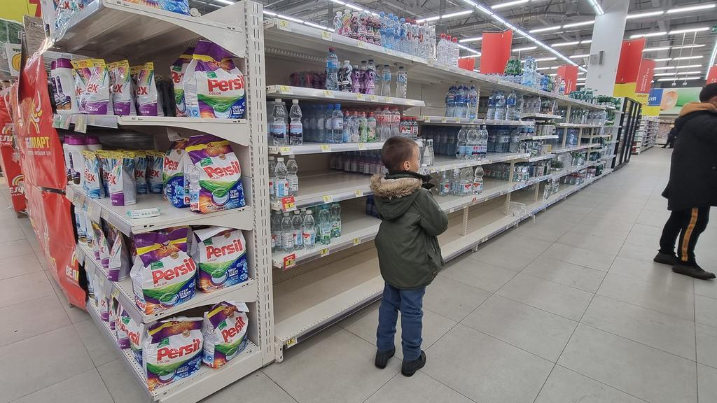 На Полтавщині магазини, які виганятимуть відвідувачів під час тривоги будуть закривати
