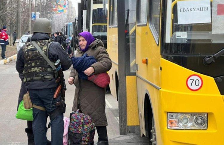 За 7 квітня вдалося евакуювати 4 676 людей – Верещук про гуманітарні коридори