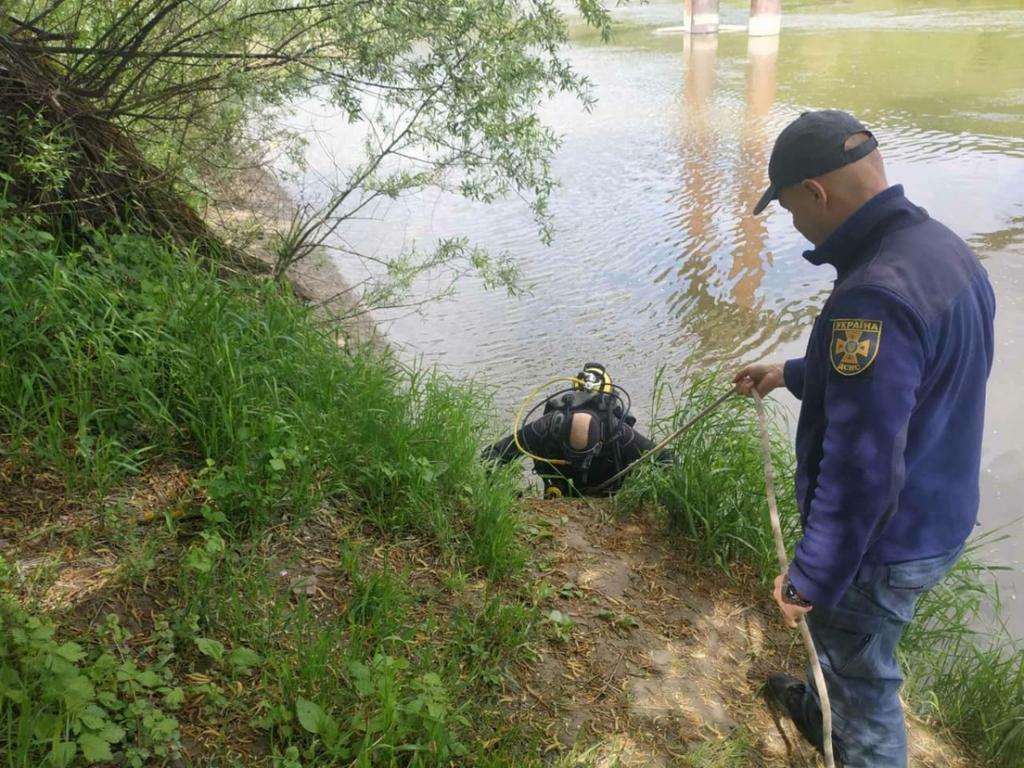 На Полтавщині на березі річки виявили тіло чоловіка