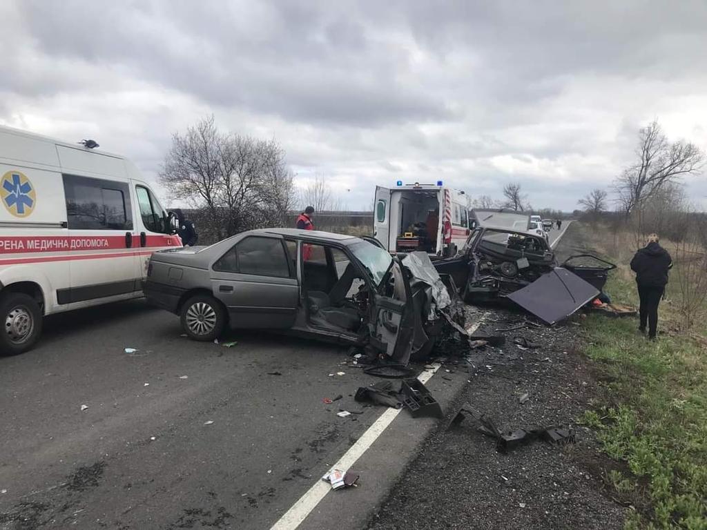 На Полтавщині зіткнулися легковики, є жертви. ФОТО. ОНОВЛЕНО