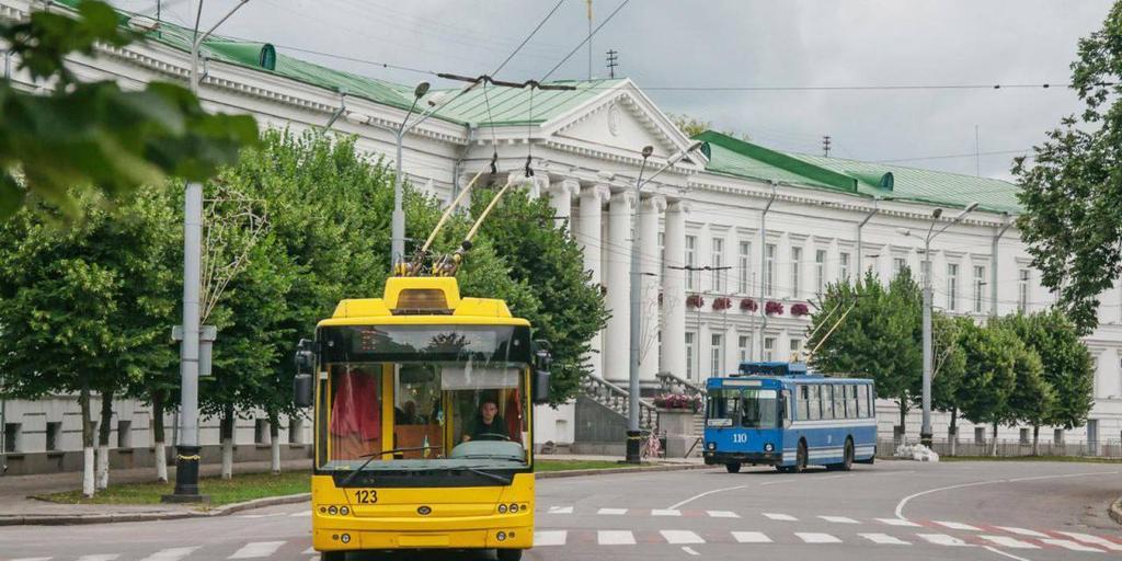 У поминальні дні зміниться рух транспорту в Полтаві