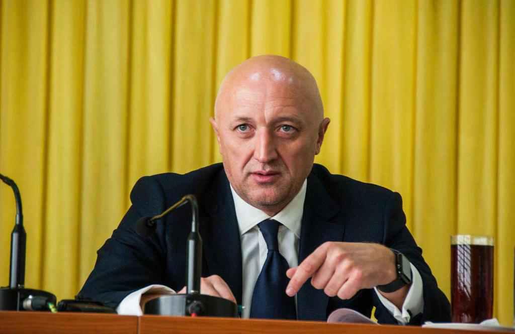 Знову вимагають відставки голови Полтавської ОДА, цього разу – через Лазірки