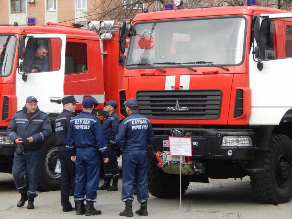 Полтавські рятувальники отримали нову сучасну техніку та спорядження. ФОТО