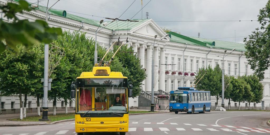 Тролейбуси по 10 гривень, а автобуси по 15: Мамай озвучив запропоновані тарифи на проїзд