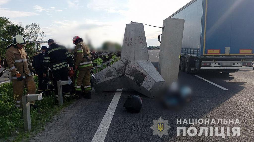 Під Полтавою загинув мотоцикліст, зіткнувшись з бетонним відбійником