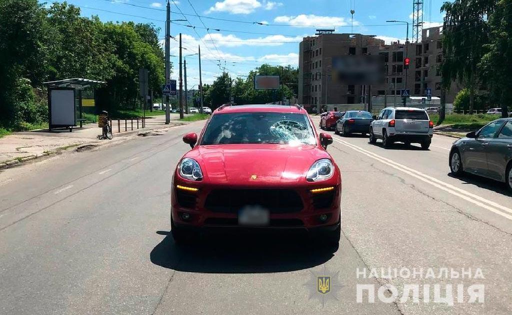 У Полтаві 16-річний велосипедист потрапив під колеса Porsche