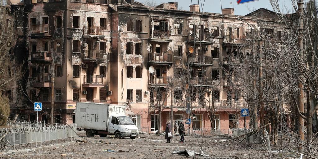 Окупанти хочуть «розмінувати» Маріуполь ціною життя полонених українців