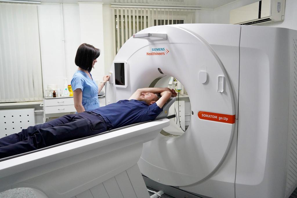 В обласній лікарні запрацював новий компʼютерний томограф Siemens