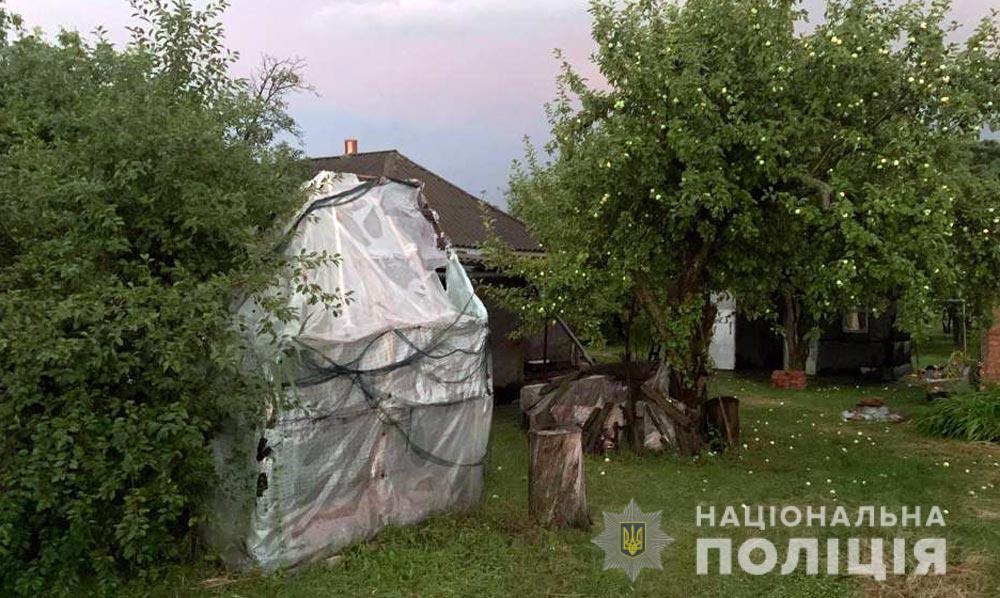 На Полтавщині спільне дозвілля переросло в тяжкі ножові поранення