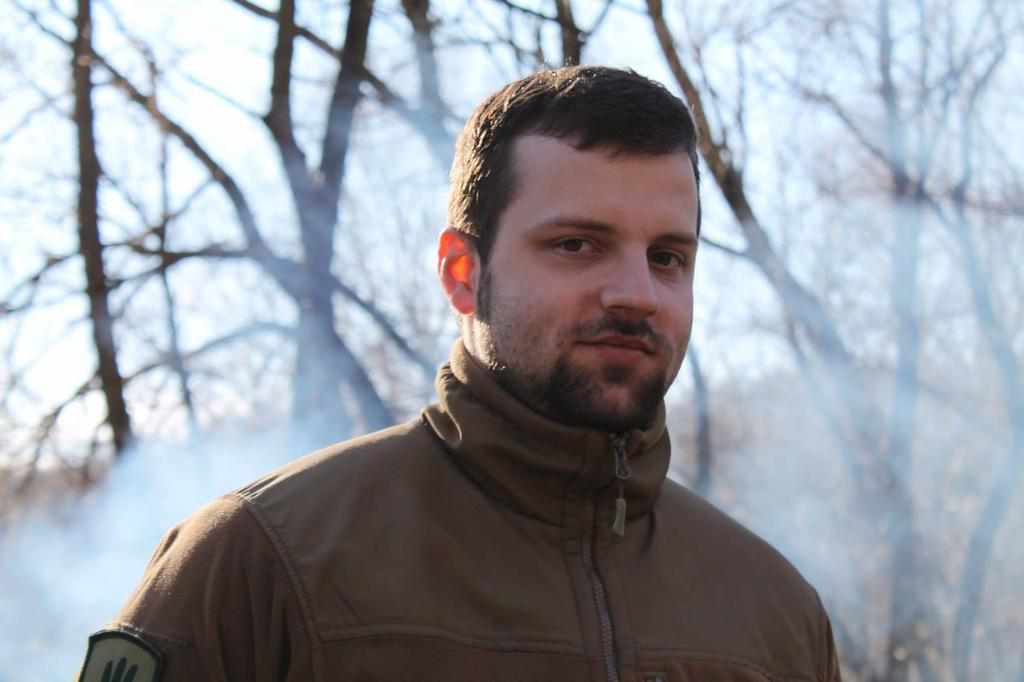 Мамі очільника полтавської "Свободи" невідомі кинули запалювальну суміш у хату