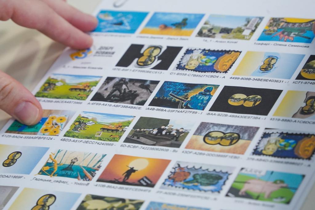 Полтавці надіслали на конкурс 200 ескізів марки «Гадяцьке сафарі»
