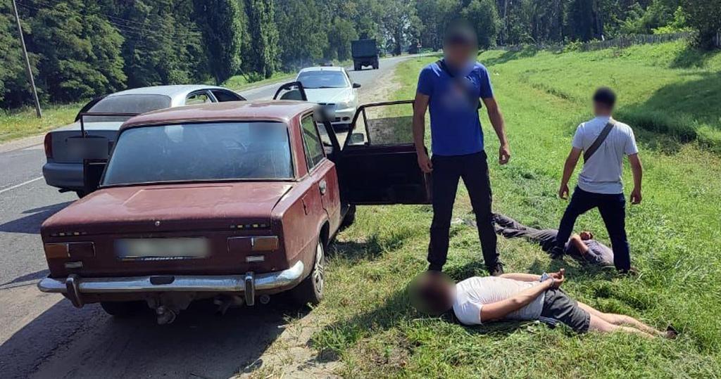 На Полтавщині викрили торгівців зброєю. Одна з версій – викрадення її з військової частини