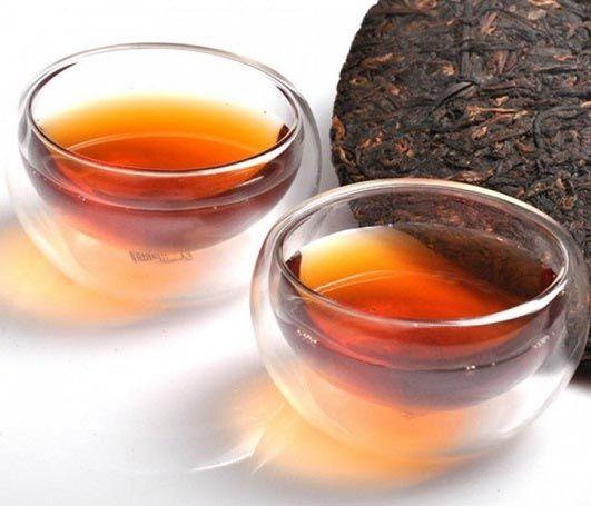Заварник для чаю зі скла – універсальна естетика