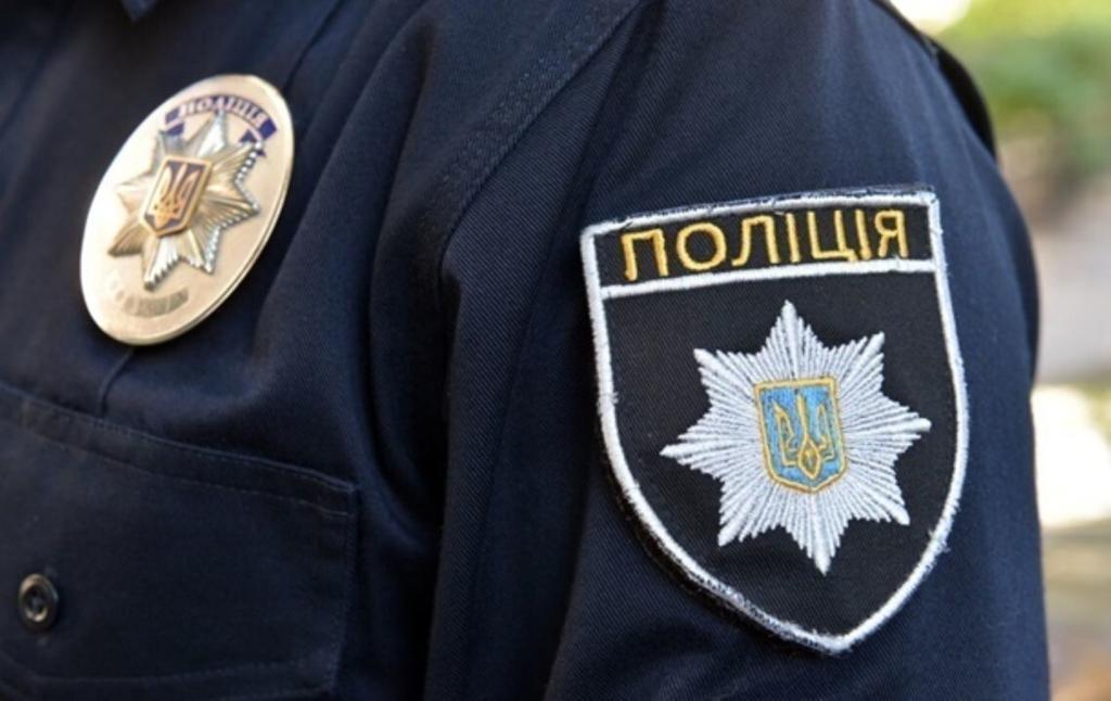 У Миргородському районі на трасі знайшли тіло чоловіка: поліція встановлює особу загиблого