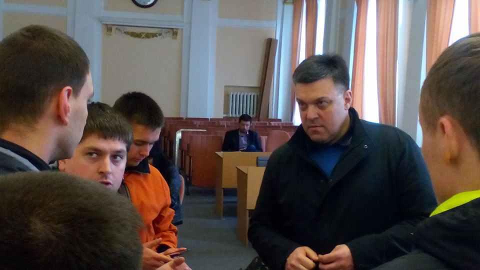 Олег Тягнибок відкрив у Кобеляках пам’ятник учаснику АТО та побував у Штабі спротиву